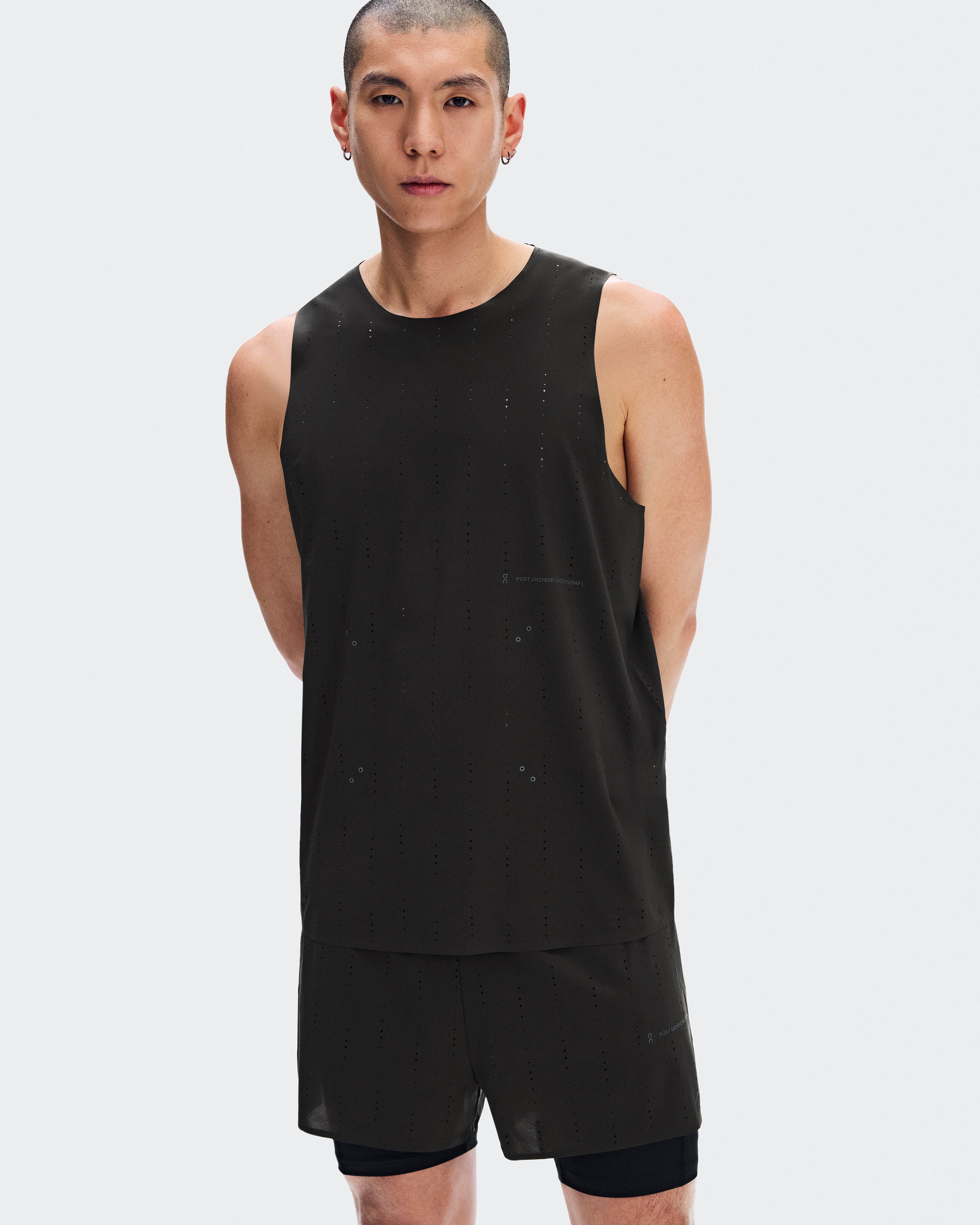 On - Unisex Zero Singlet PAF - Molasses
