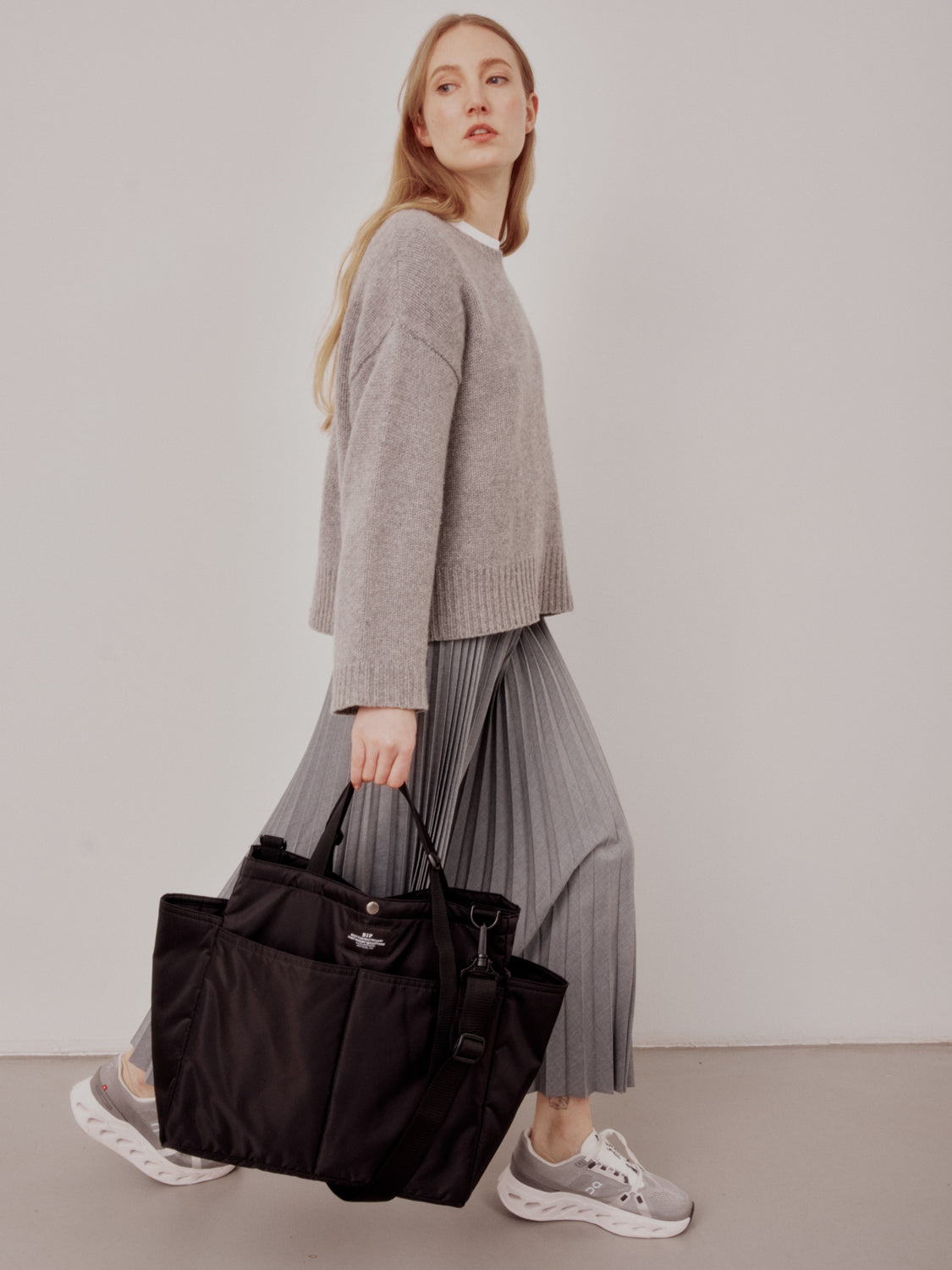 Carry-all Beach Bag - Black Puffer