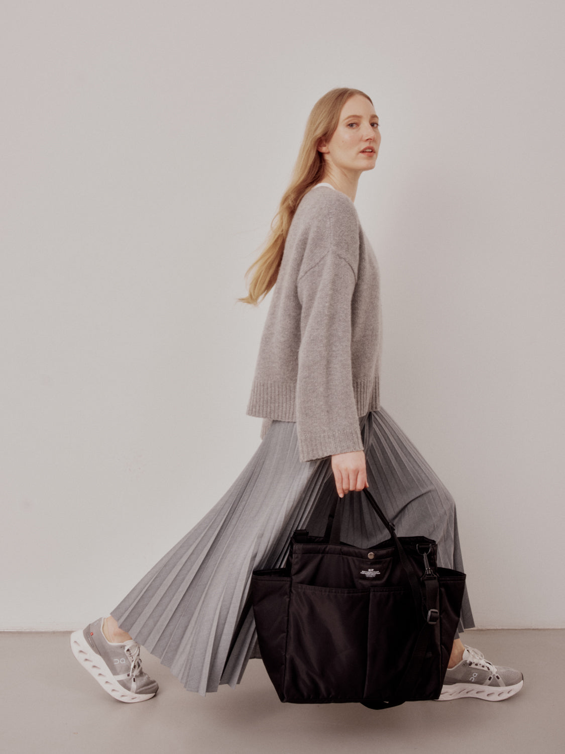 Carry-all Beach Bag - Black Puffer