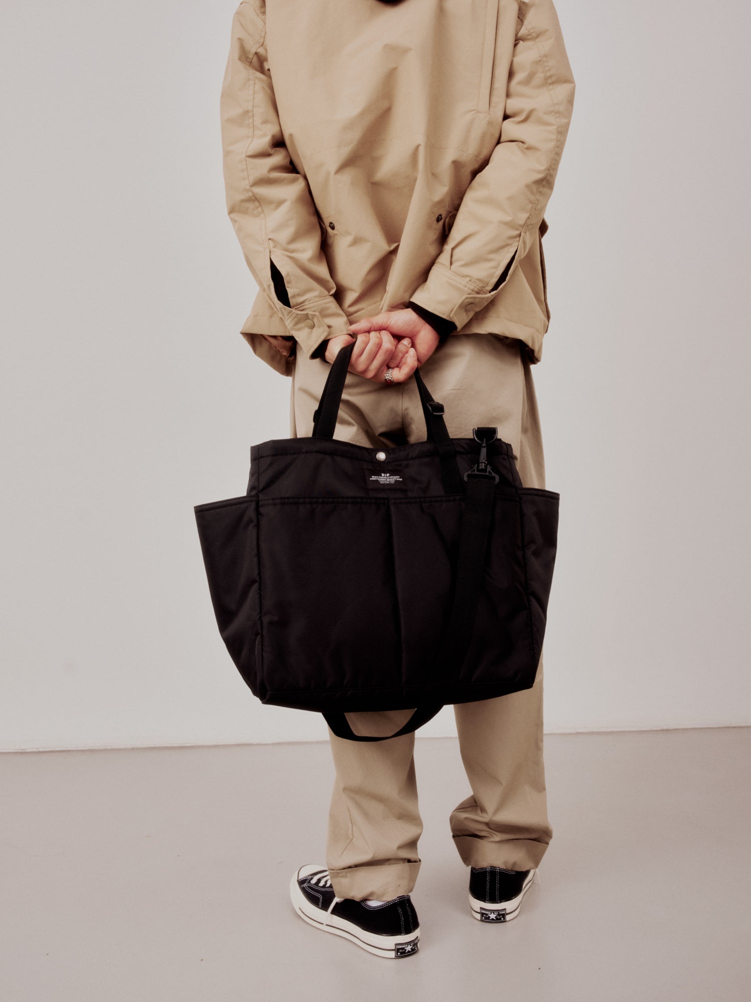 Carry-all Beach Bag - Black Puffer