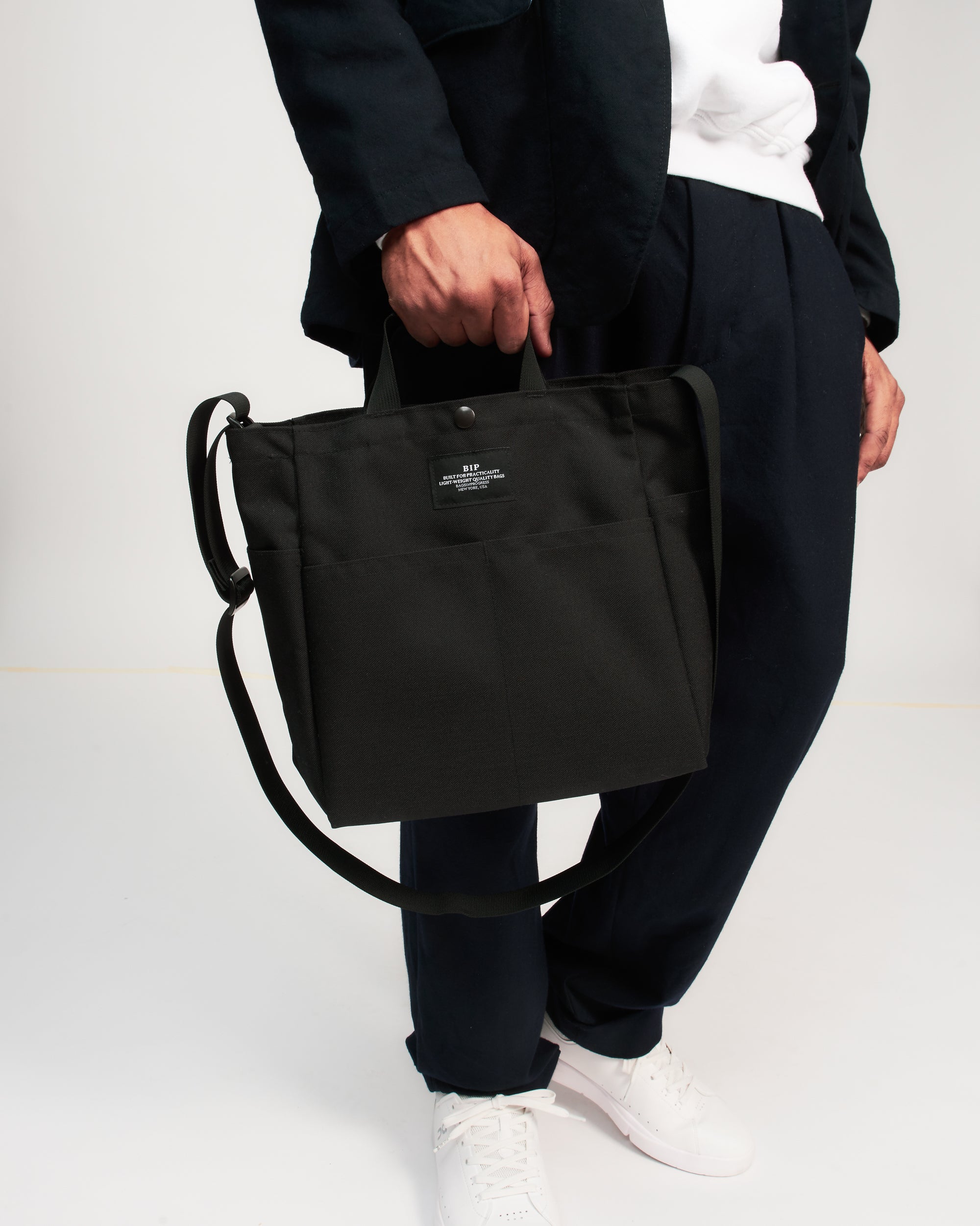 Multi-pocket Bag Medium - Black Canvas Nylon