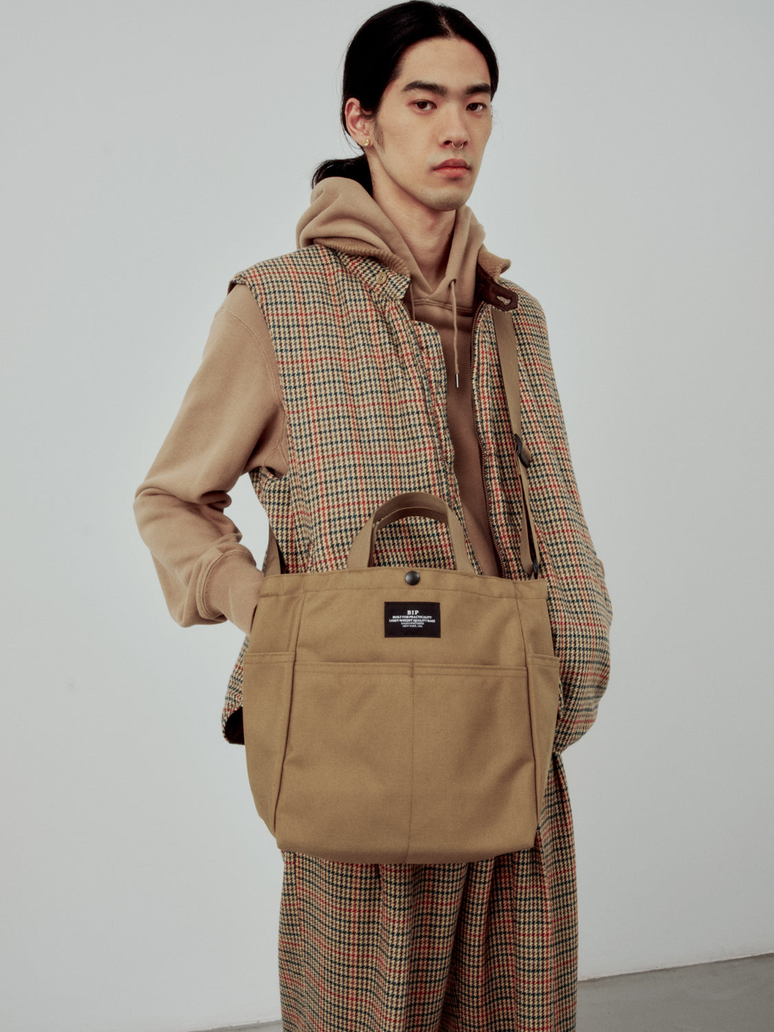 Multi-pocket Bag Medium - Khaki Nylon Canvas