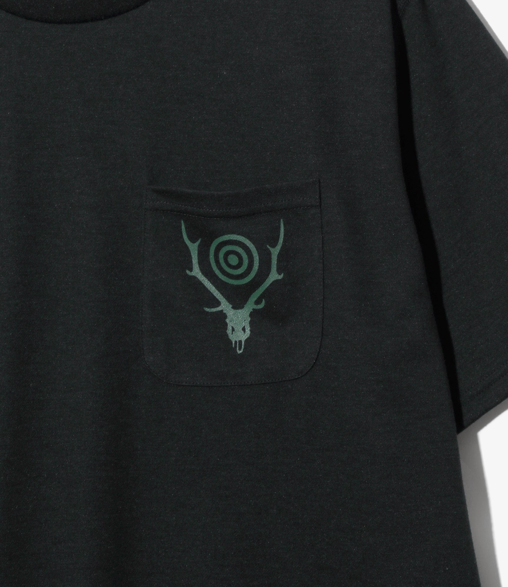 S/S Round Pocket Tee - Black - Circle Horn