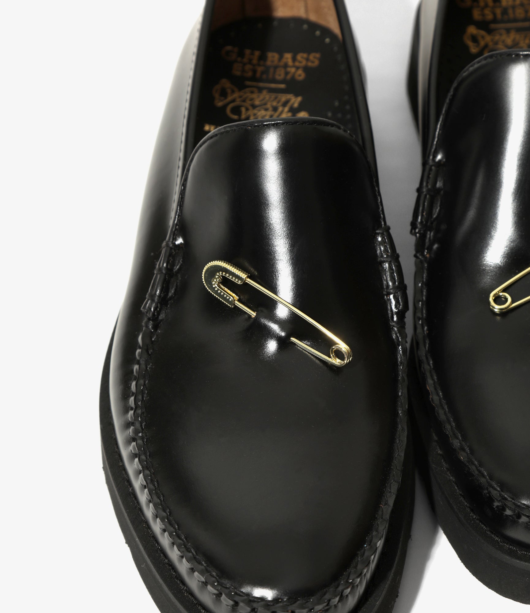 Woburn Walk x G.H. Bass - Cobra Wedge Venetian Pin - Black Leather