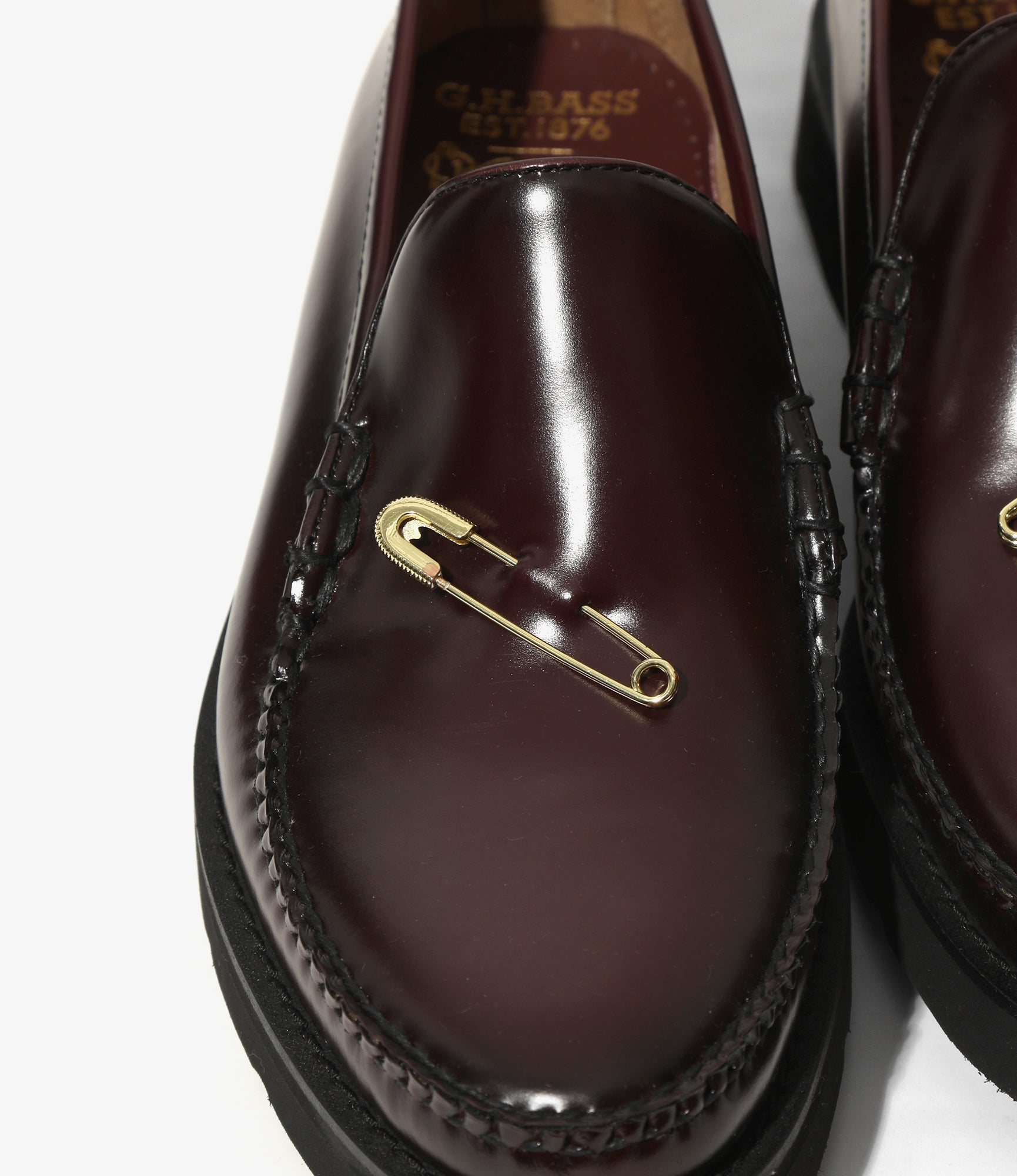 Woburn Walk x G.H. Bass - Cobra Wedge Venetian Pin - Wine Leather