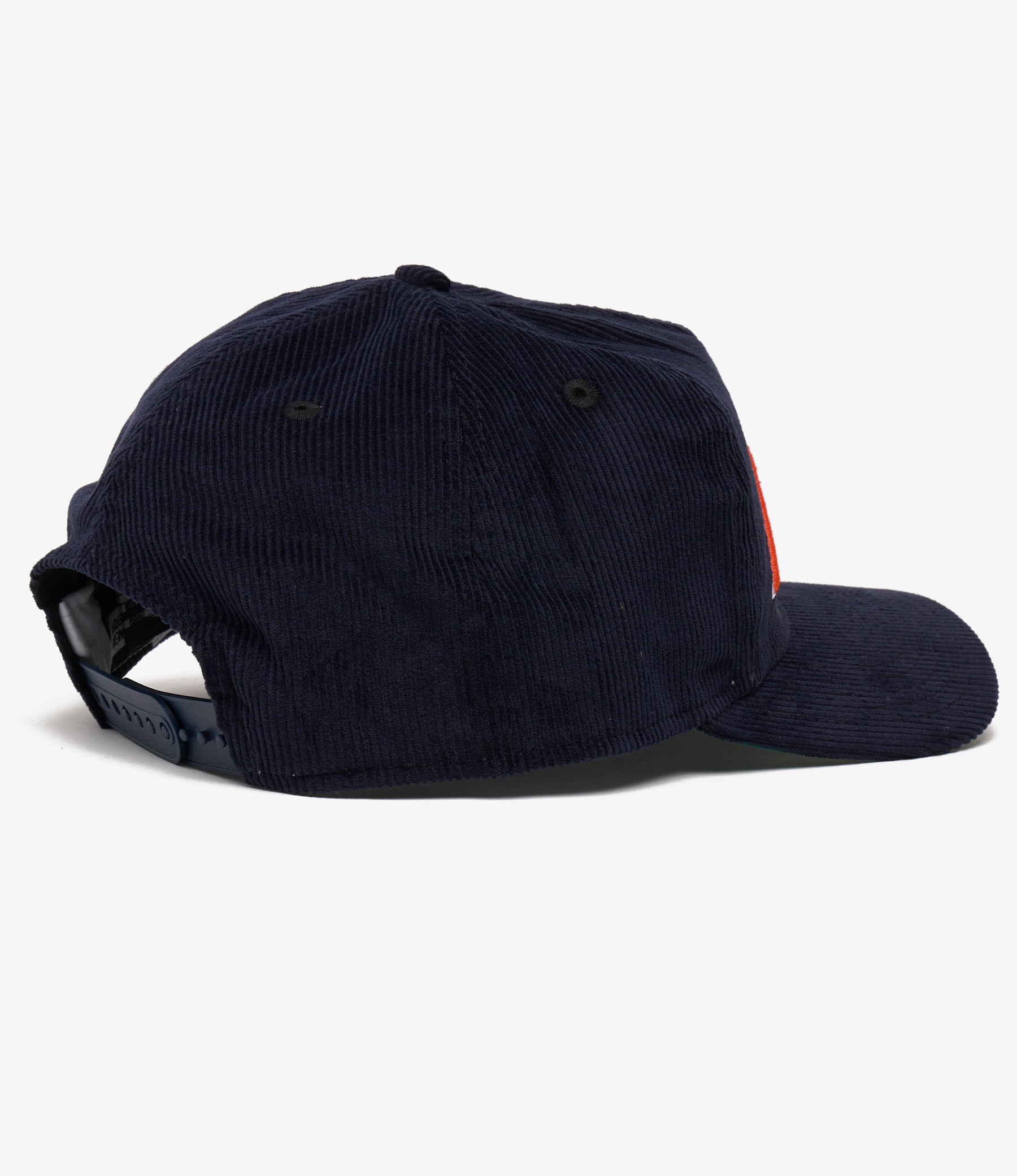 NNY x New Era - New York Knicks 19Twenty Curved Snapback - Dk. Navy Corduroy Script
