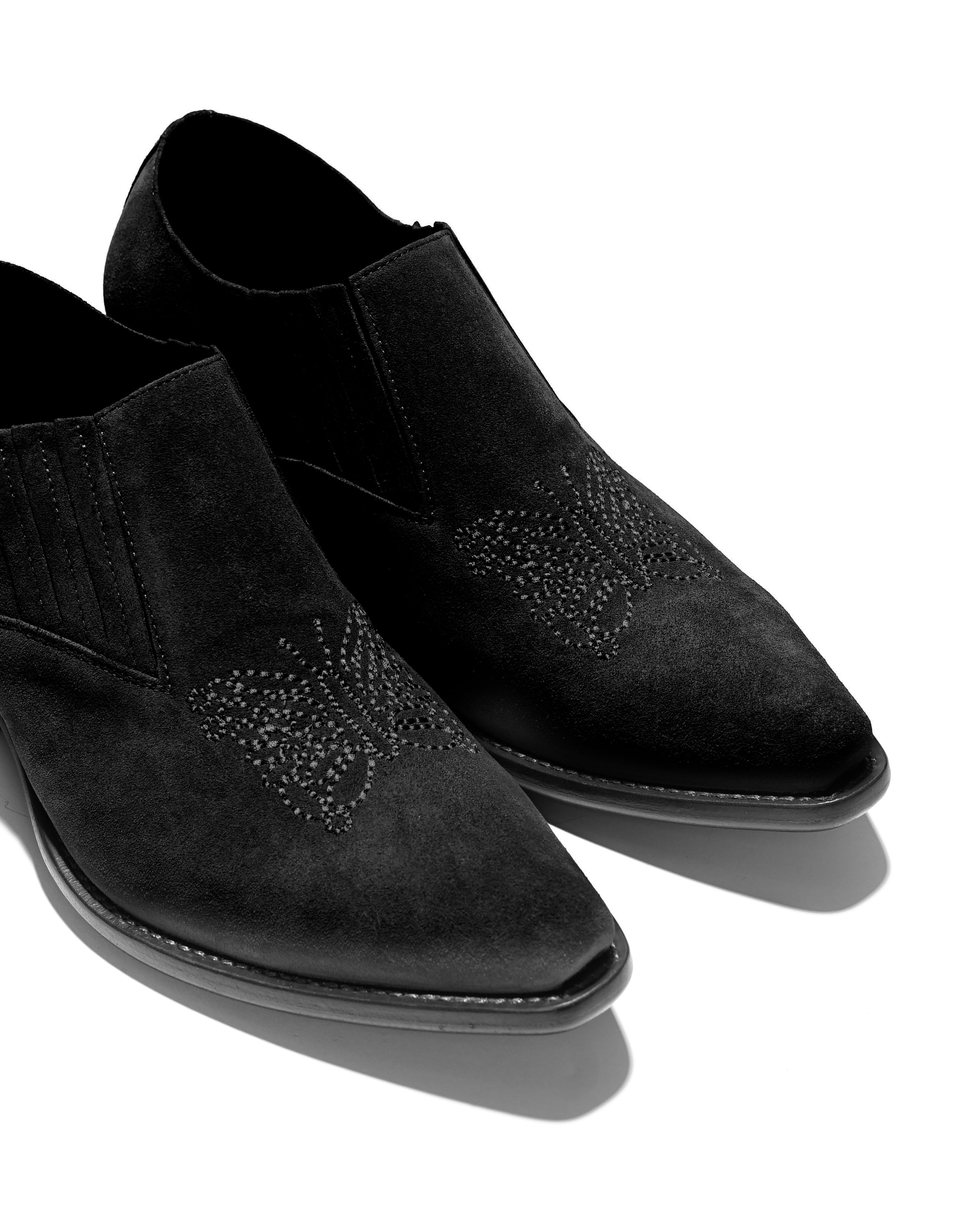 Heeled Papillon Stitched Cowboy Shoe - Black Suede